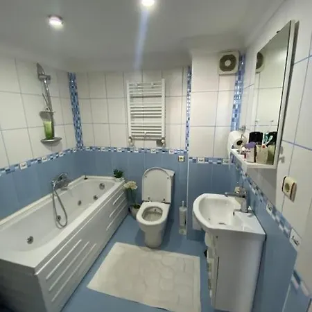 Holiday home Bogaz'inda, Bahceli, 5 Katli Villa-500m2 Istanbul