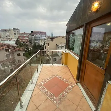 Bogaz'inda, Bahceli, 5 Katli Villa-500m2