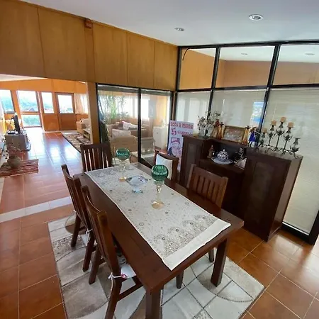Bogaz'inda, Bahceli, 5 Katli Villa-500m2 Holiday home
