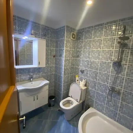 Bogaz'inda, Bahceli, 5 Katli Villa-500m2 *