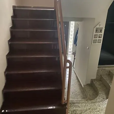Bogaz'inda, Bahceli, 5 Katli Villa-500m2 Holiday home Istanbul