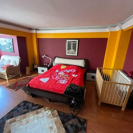 Bogaz'inda, Bahceli, 5 Katli Villa-500m2 Holiday home *
