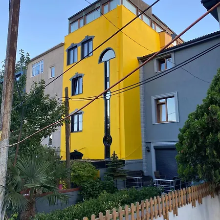 Bogaz'inda, Bahceli, 5 Katli Villa-500m2 Istanbul